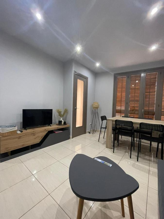 Apartments Cal Benet Camarasa Exterior photo