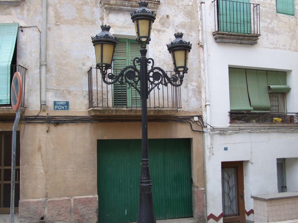 Apartments Cal Benet Camarasa Exterior photo
